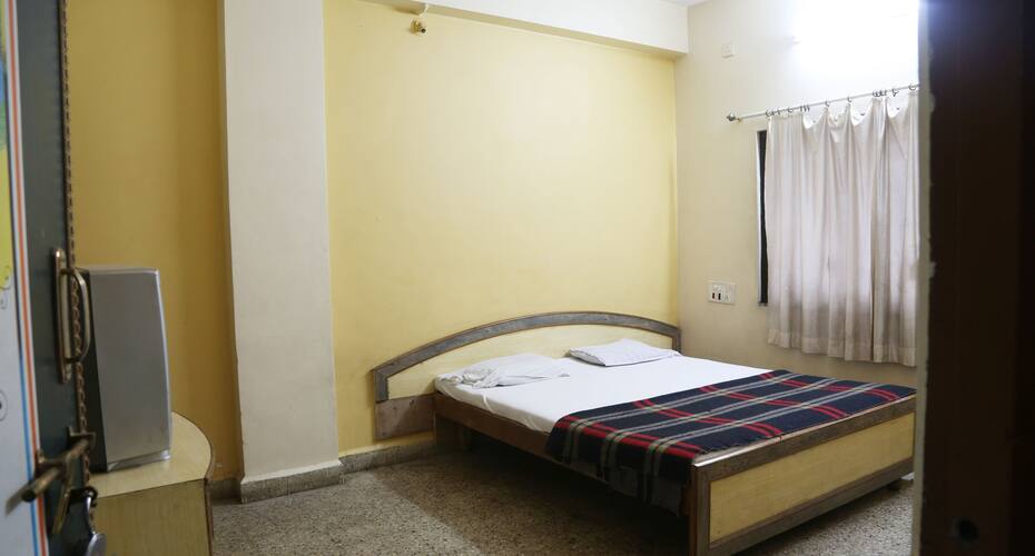 Hotel Pooja Palace Lodgein, Ahmednagar 4